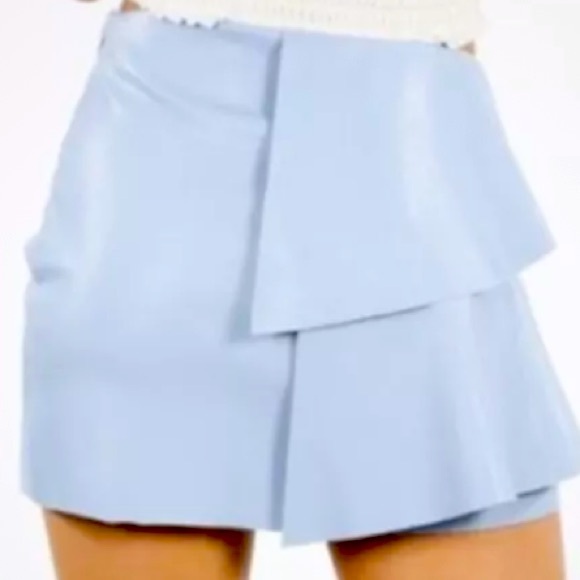 NWT Zara TRF Faux Leather Light Blue Ruffle Mini Skirt Size Large - Picture 3 of 3